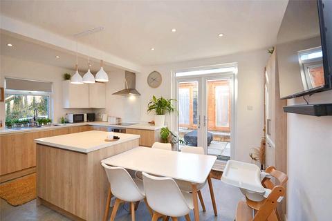 49 Kirkstall Mount, Leeds, LS5 3DP