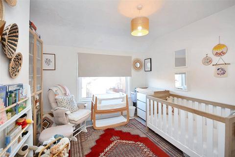 49 Kirkstall Mount, Leeds, LS5 3DP