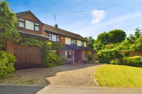 4 bedroom detached house for sale, Ransom Close, Hitchin, SG4