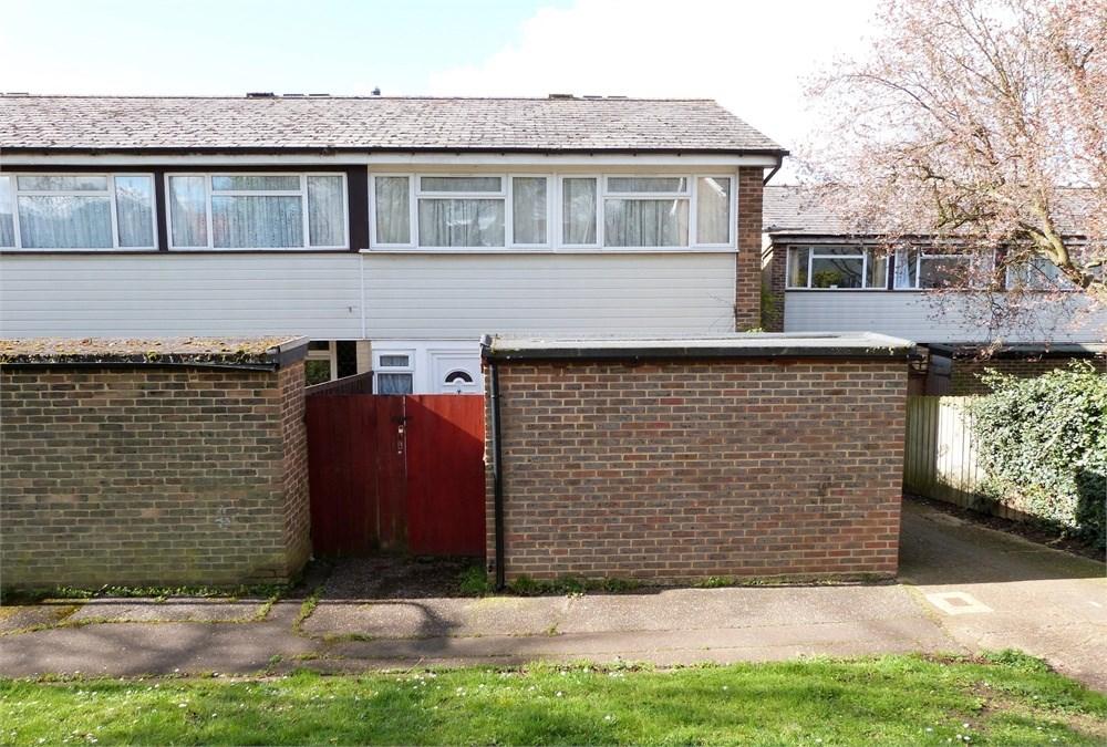 Dovedale Close, Harefield UB9 3 bed end of terrace house for sale £450,000