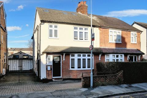 4 bedroom semi-detached house for sale, Lynmouth Avenue, Chelmsford CM2