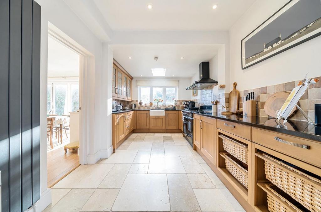 Davidson Frost-Wellings, DFW, Bushey Hall Road, Bu