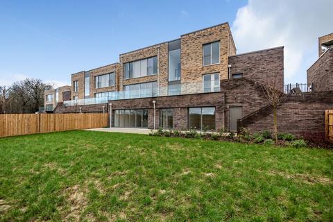 19 Cornforth Lane, London, NW7 1SW