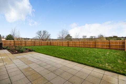 19 Cornforth Lane, London, NW7 1SW