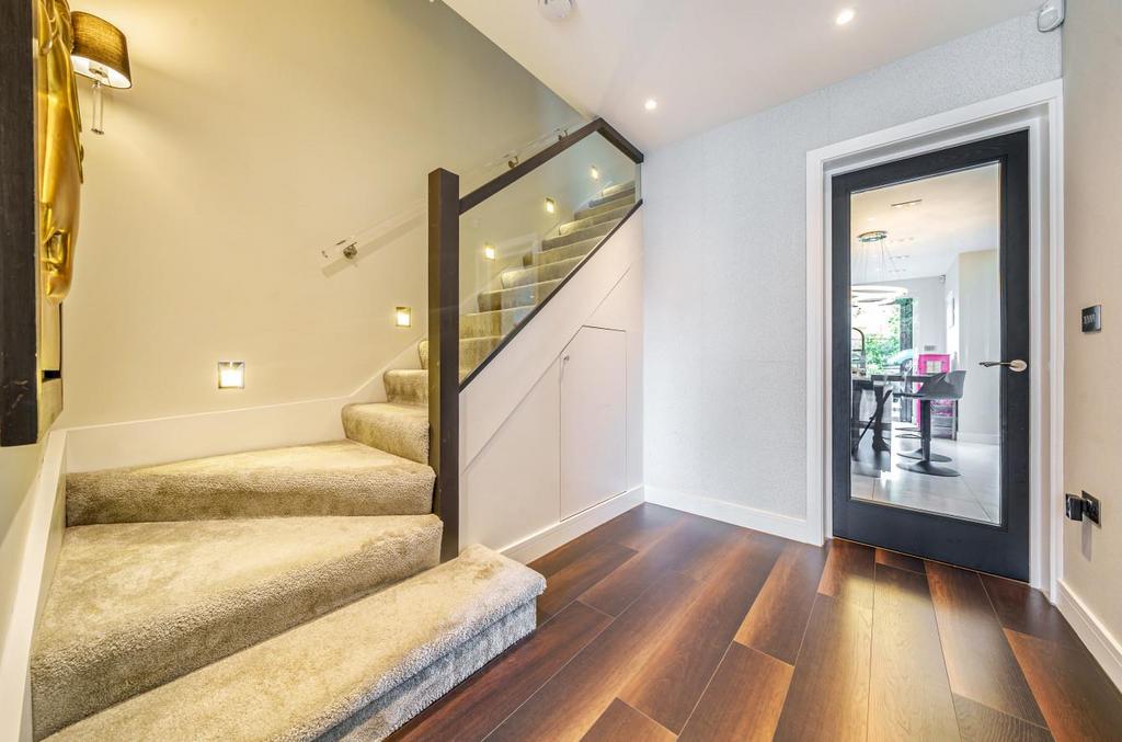 Herkomer Road, Bushey WD23 4 bed semidetached house for sale £1,000,000