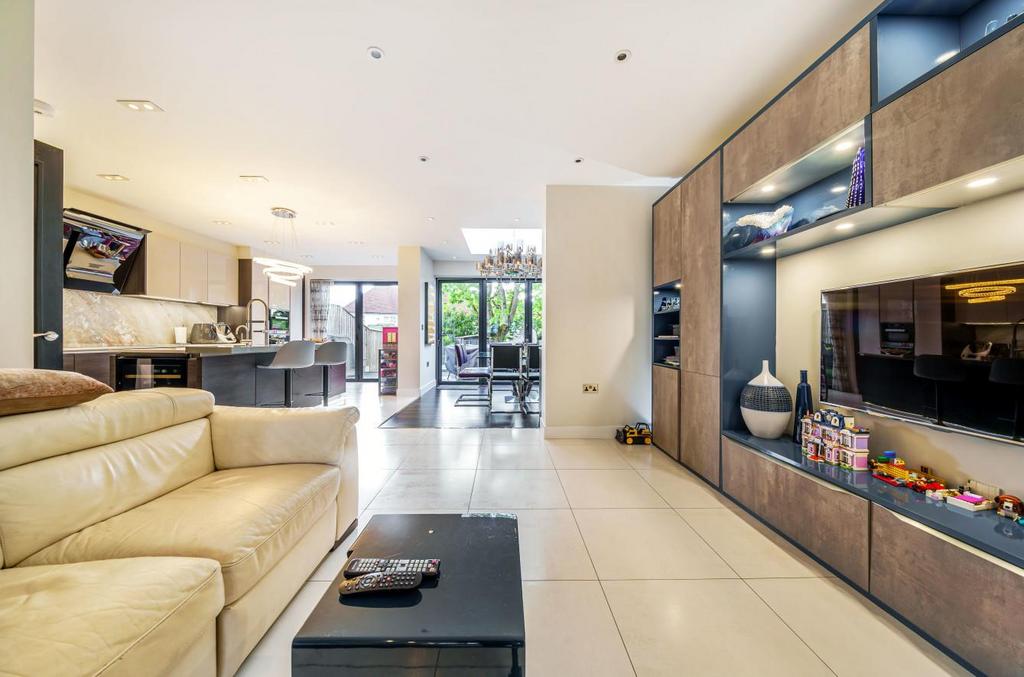 Herkomer Road, Bushey WD23 4 bed semidetached house for sale £1,000,000