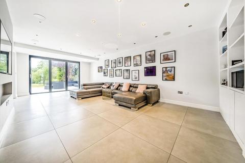 14 The Rise, Elstree, Borehamwood, WD6 3JU