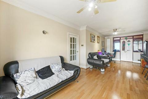 4 bedroom semi-detached house for sale, Morley Crescent East, Stanmore HA7