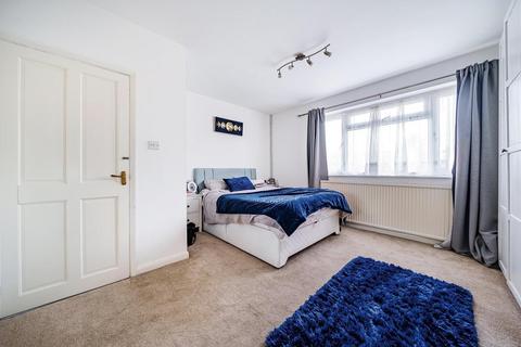 2 bedroom flat for sale, Malcolm Court, Stanmore HA7