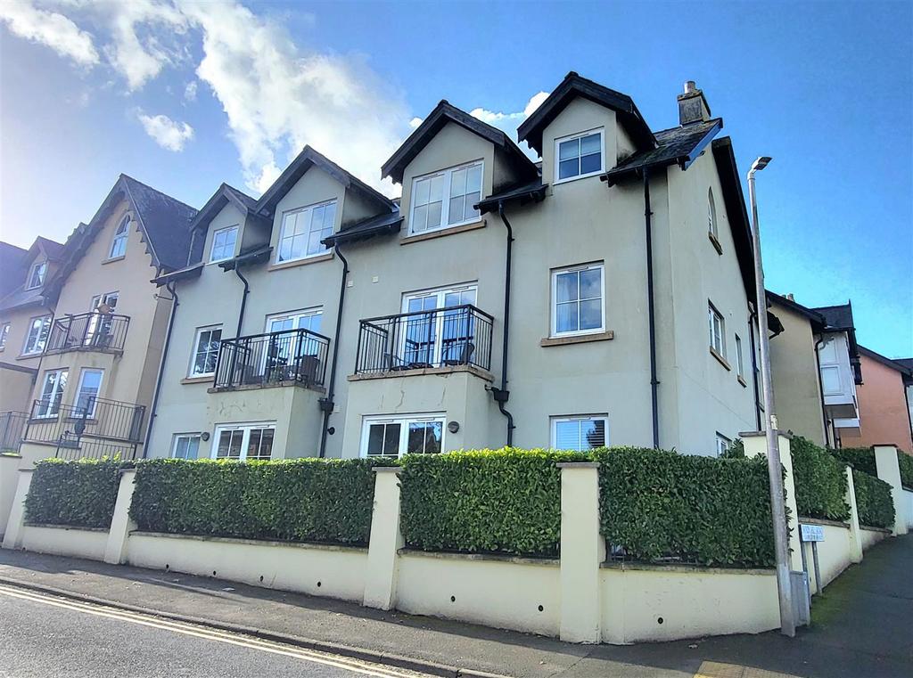 Rhodewood House, St. Brides Hill... 2 bed apartment for sale £245,000