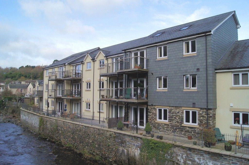 Parkwood Road, Tavistock 2 bed apartment for sale £274,000