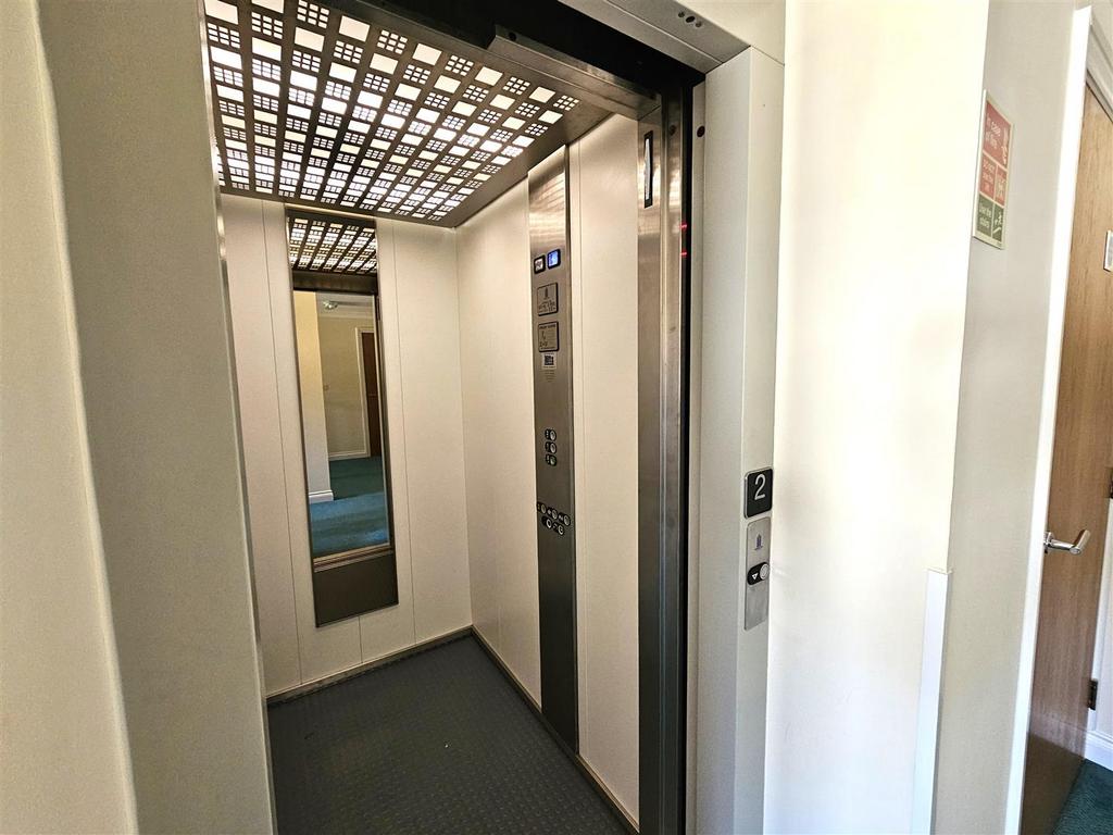 Communal Lift.jpg