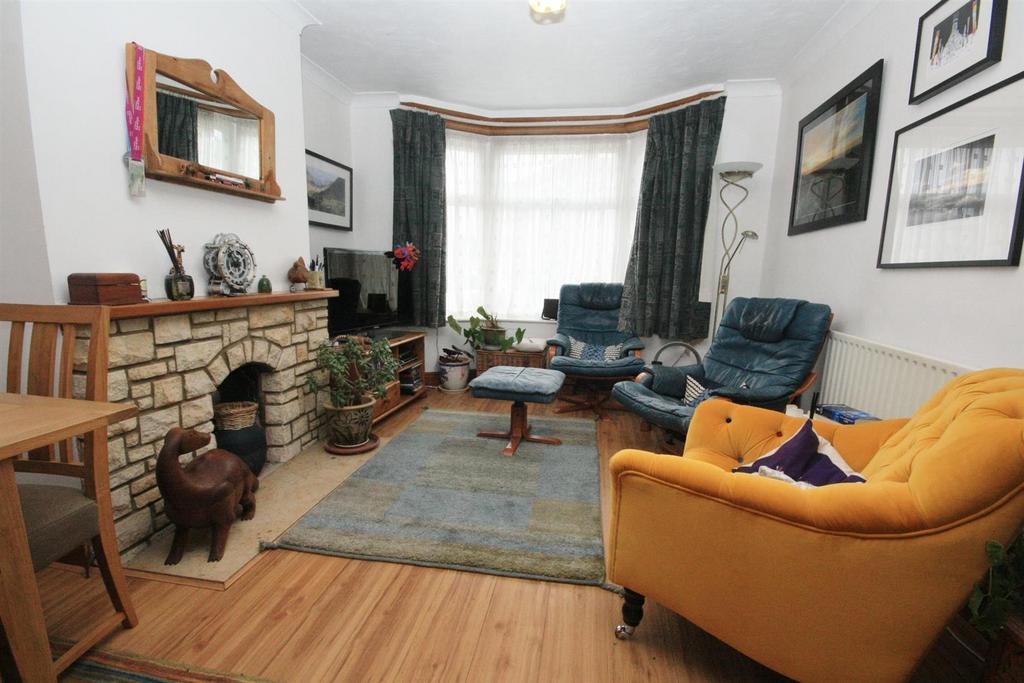 Kipling Road, Eastleigh 3 bed semidetached house for sale £350,000