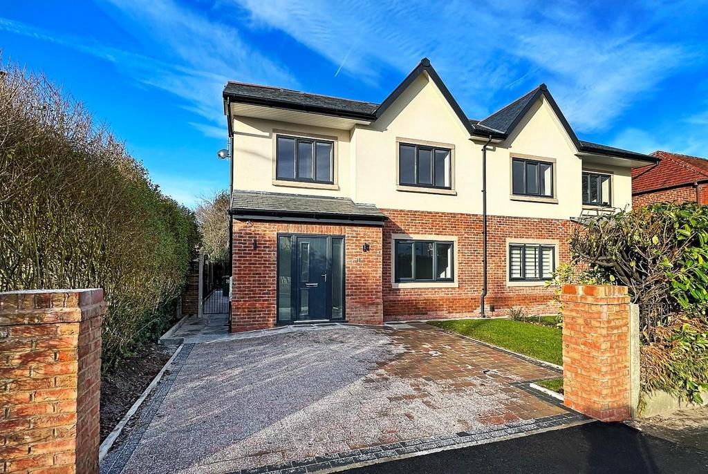 Heyes Lane, Timperley 5 bed semidetached house for sale £975,000