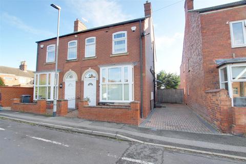 3 bedroom semi-detached house for sale, Hawthorne Avenue, Louth LN11