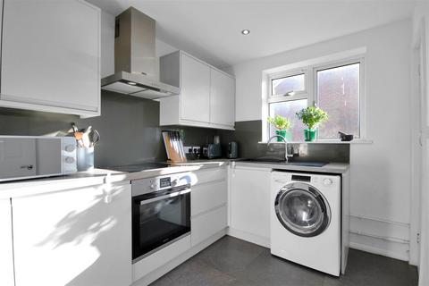 Flat 44, Carden Court Chalky Road, Portslade, Brighton, BN41 2WF