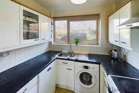 3 bedroom terraced house for sale, Hawthorn Way, New Haw, Surrey, KT15