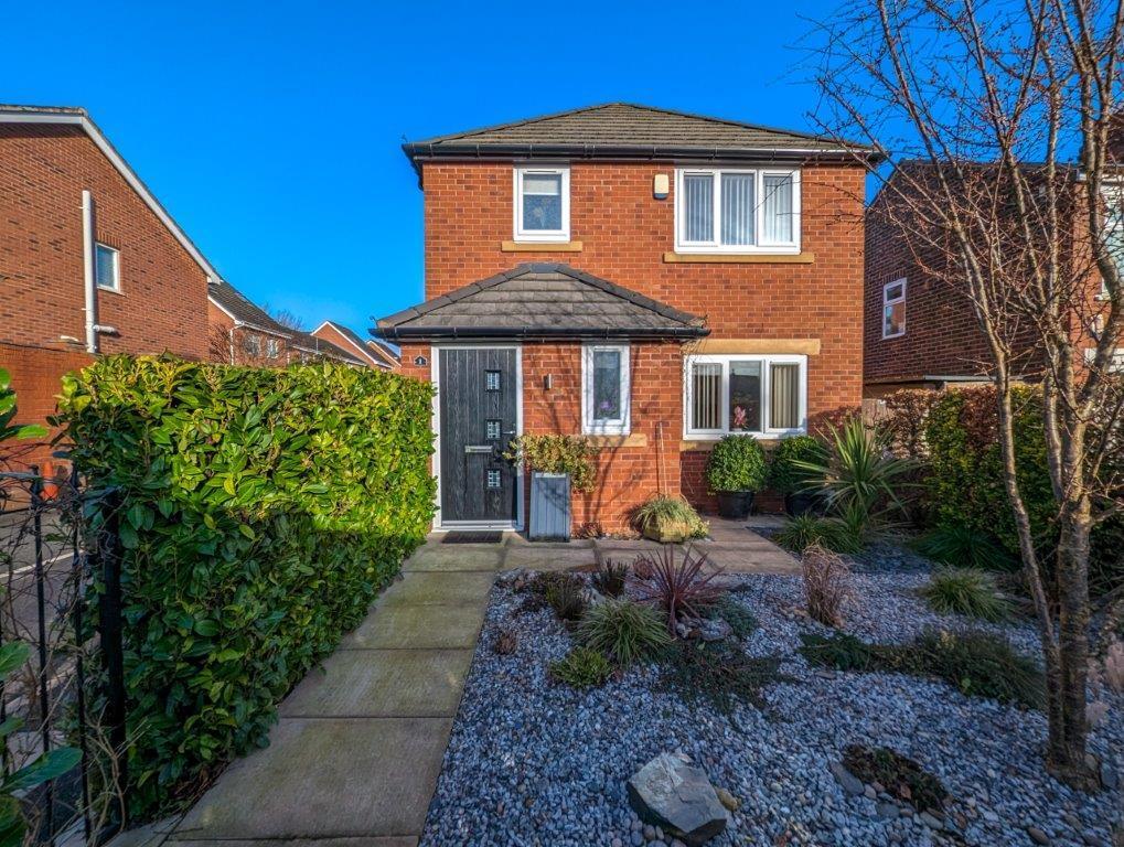 Nursery Fold, Leigh 3 bed detached house for sale £280,000
