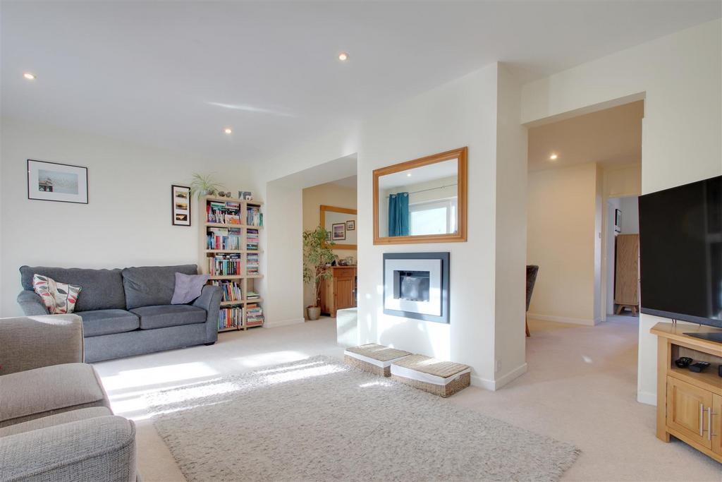 Gerald Road, Worthing 3 bed end of terrace house for sale £450,000