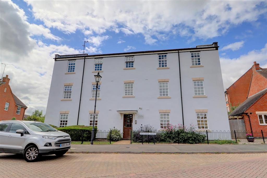 Beecham Road, ShipstonOnStour 2 bed apartment £900 pcm (£208 pw)