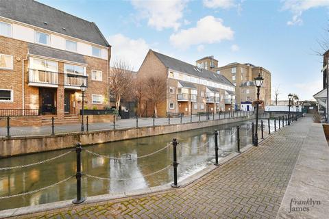 2 bedroom flat for sale, Lockview Court, 67 Narrow Street, E14