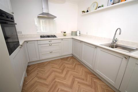 16 Anderby Walk, Westhoughton, Bolton, BL5 3BW