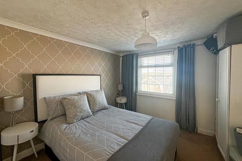 62 Fairlight Road, Hastings, TN35 5EA