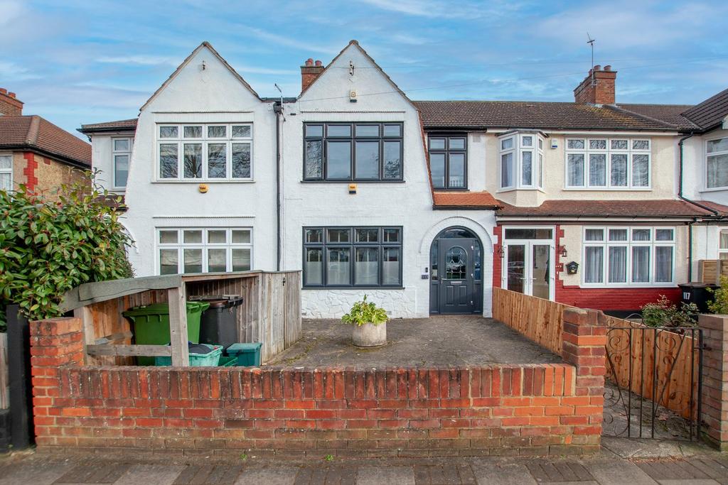 Upper Elmers End Road, Beckenham, BR3 3 bed terraced house for sale £