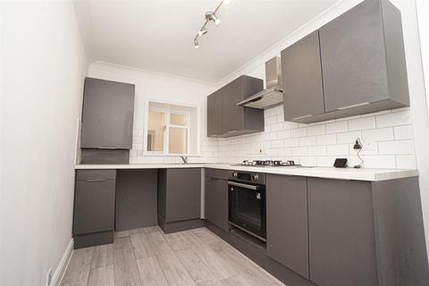2 bedroom flat for sale, Holmesdale Gardens, Hastings