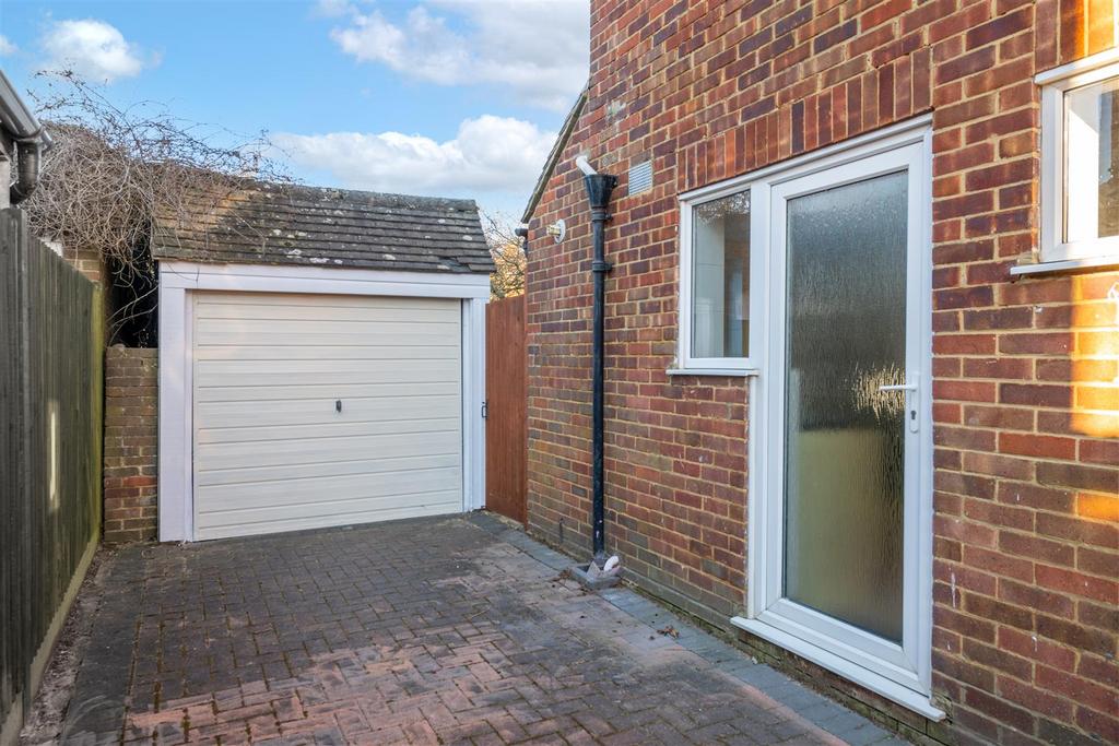 10 Meadway externals more-4 - Copy.jpg