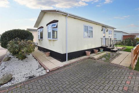 2 bedroom park home for sale, Creek Road, Canvey Island SS8