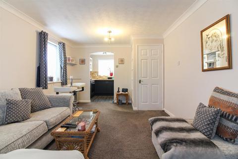 1 bedroom flat for sale, Lott Meadow, Aylesbury