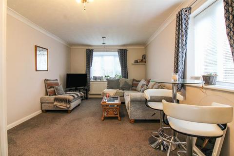 1 bedroom flat for sale, Lott Meadow, Aylesbury