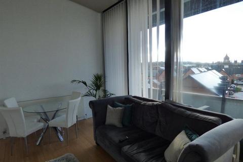 2 bedroom apartment to rent, Urban Splash  Altrincham WA14 4RP