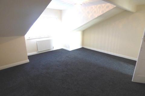3 bedroom apartment to rent - Marsland Road, Sale. M33 3ND
