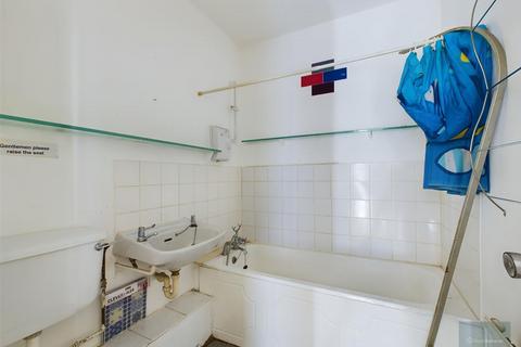 Flat 5, 4 Alfred Street, Bath, BA1 2QU