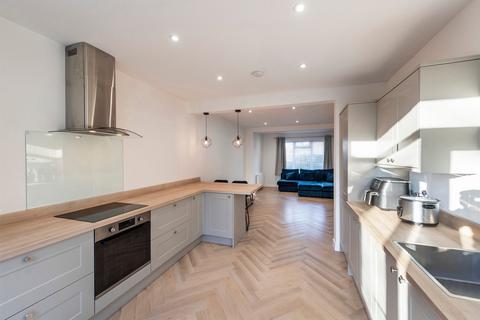 32 Basilon Road, Bexleyheath, DA7 4RG