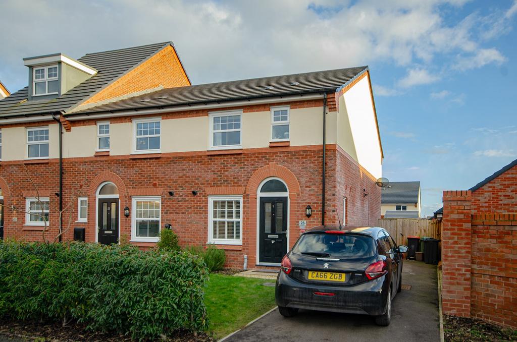 Hitchen Street, Winnington, Northwich, CW8 3 bed end of terrace house