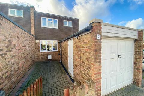 7 Brice Way, Corringham, Stanford-le-hope, SS17 7RJ