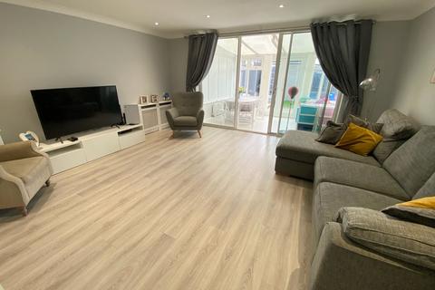 7 Brice Way, Corringham, Stanford-le-hope, SS17 7RJ