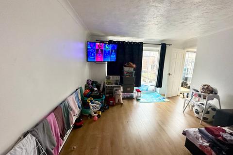 40 Clickett End, Basildon, SS14 1NG