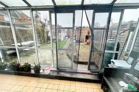 40 Clickett End, Basildon, SS14 1NG
