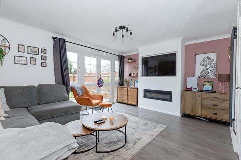 23 Cedar Close, Lancing, BN15 8PY