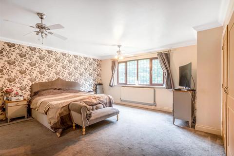 5 bedroom detached house for sale, Brenchley Close, Chislehurst BR7