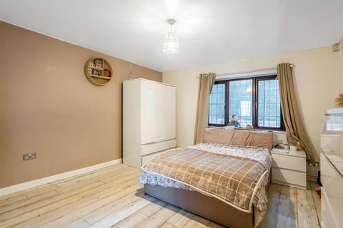 9 Brenchley Close, Chislehurst, BR7 5NQ