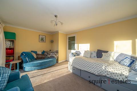 11 Oliver Close, Hemel Hempstead, HP3 9PX
