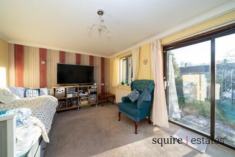 11 Oliver Close, Hemel Hempstead, HP3 9PX