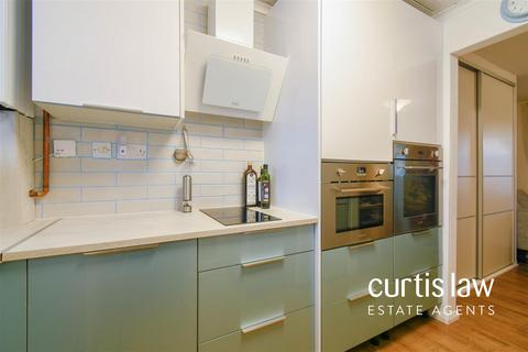 35 Beatrice Place, Blackburn, BB2 3UD