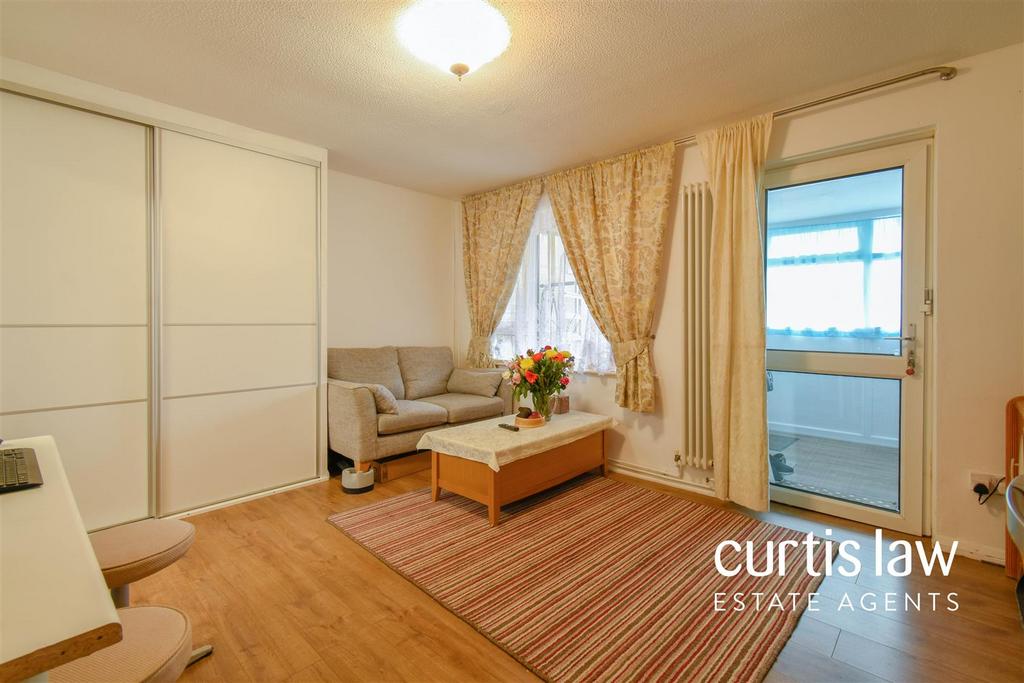 Lounge/ Dining Room