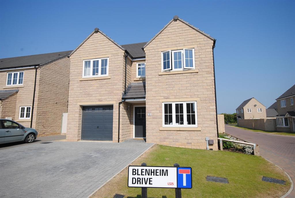 2blenheimdriveexternal.JPG